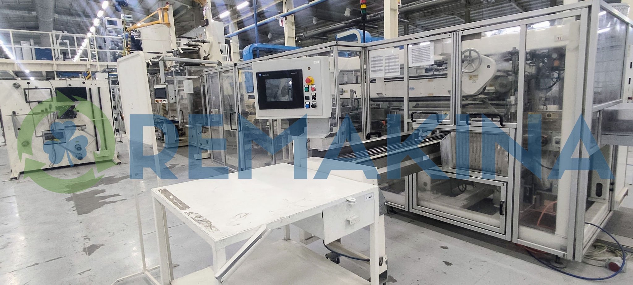 Línea De Producción Pañales Fameccanica 2 Panel de control HMI y sistema de salida de línea de pañales Fameccanica.