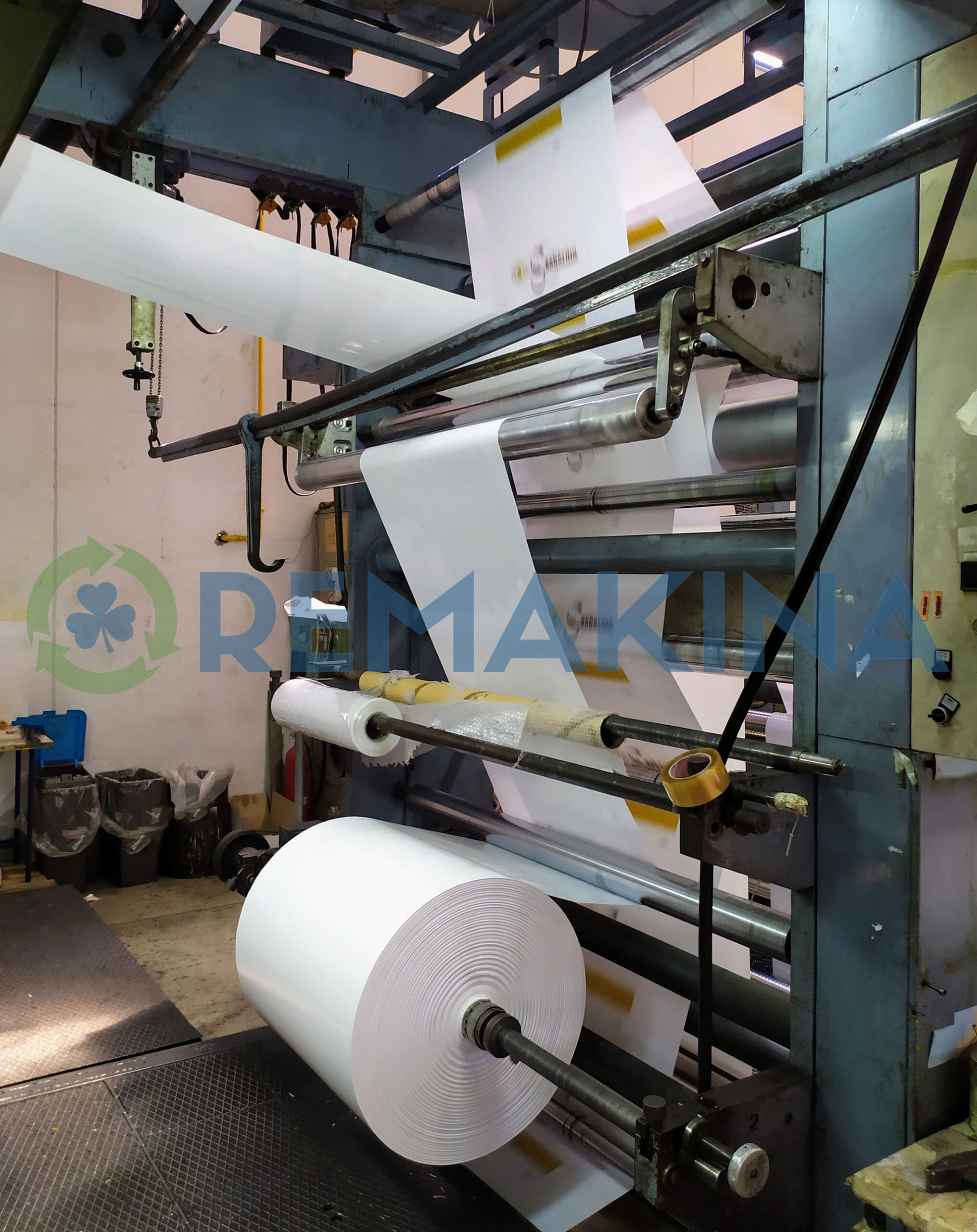 Impresora Stack CMF Beta 3 Desbobinador simple para papel y film plástico en impresora flexo CMF Beta 2000.